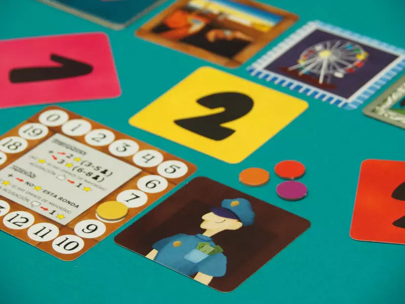Robo en el Museo — Juego de Cartas de Roles Ocultos y Deducción