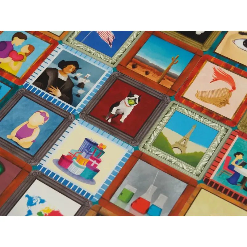 Robo en el Museo — Juego de Cartas de Roles Ocultos y Deducción - Kukara Games